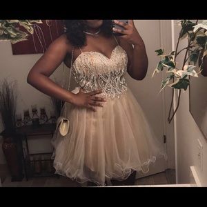 Beautiful Gold & Sparkly Dress!